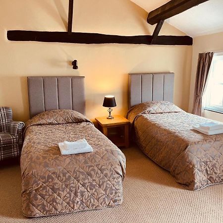 Cain Valley Hotel Llanfyllin Екстериор снимка