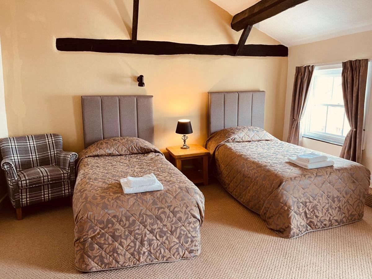 Cain Valley Hotel Llanfyllin Екстериор снимка