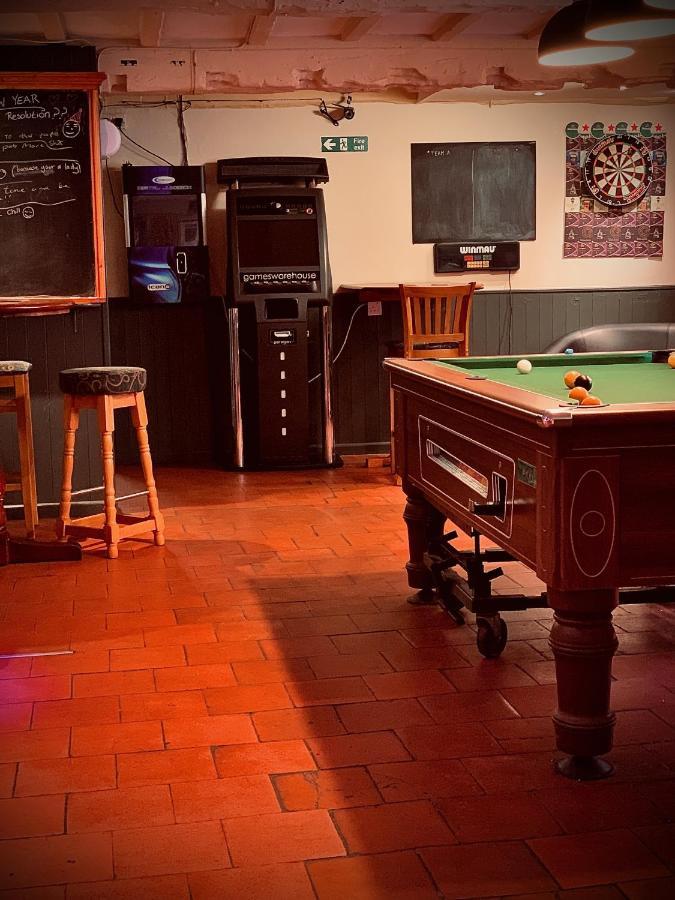 Cain Valley Hotel Llanfyllin Екстериор снимка