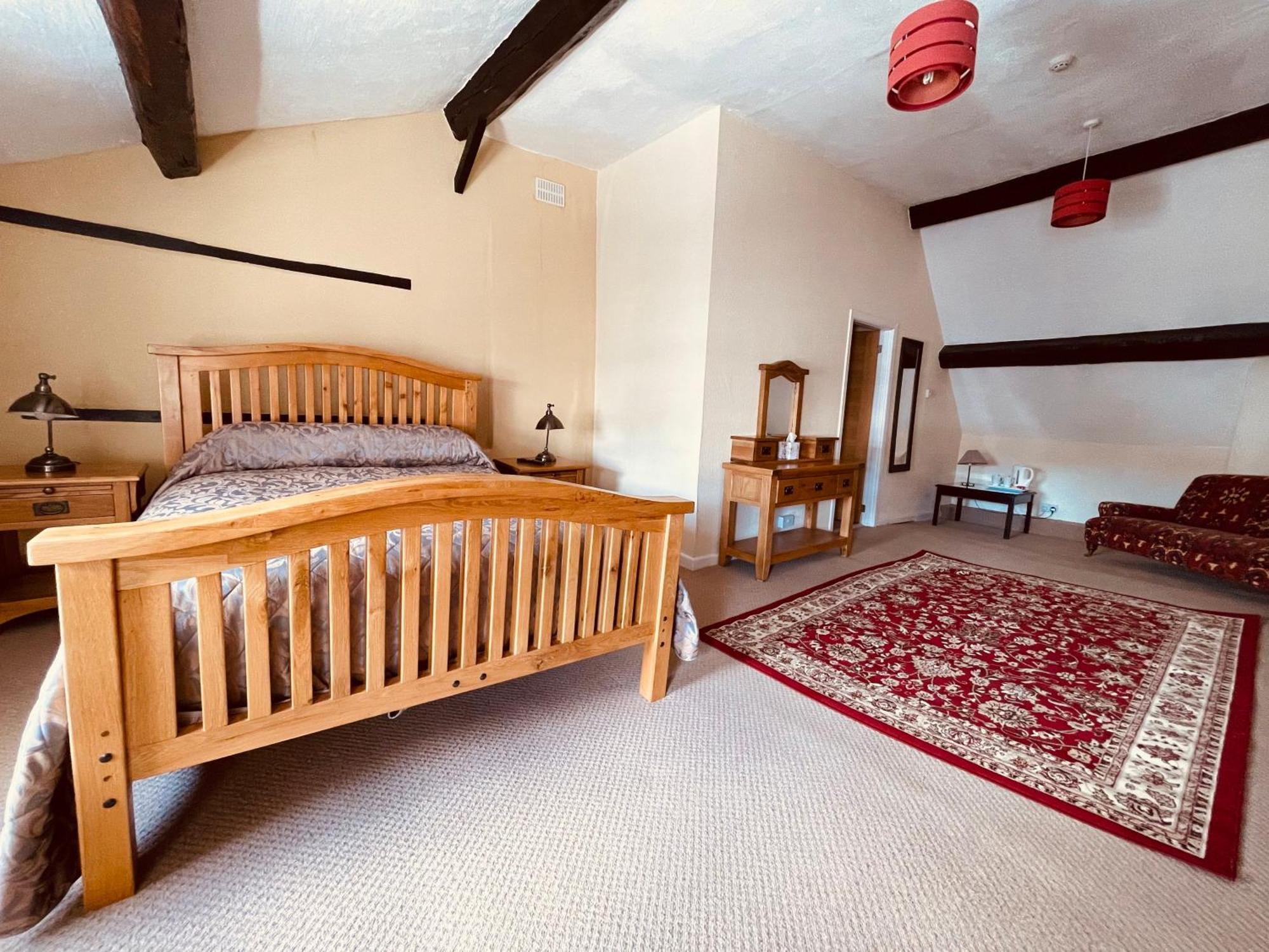 Cain Valley Hotel Llanfyllin Стая снимка