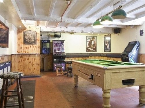 Cain Valley Hotel Llanfyllin Екстериор снимка